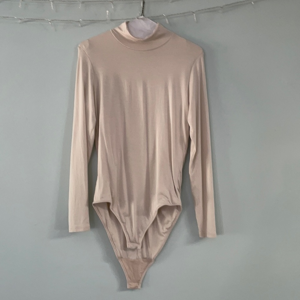 Everlane mockneck bodysuit sz M